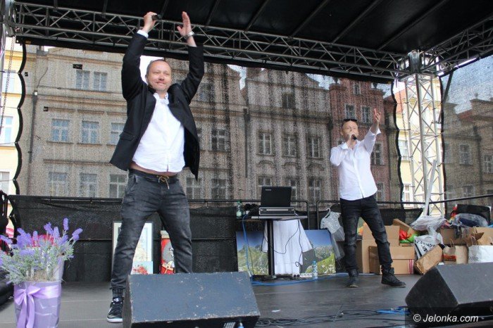 cudowni-ludzie-pomagaja-gosi-foto-68747