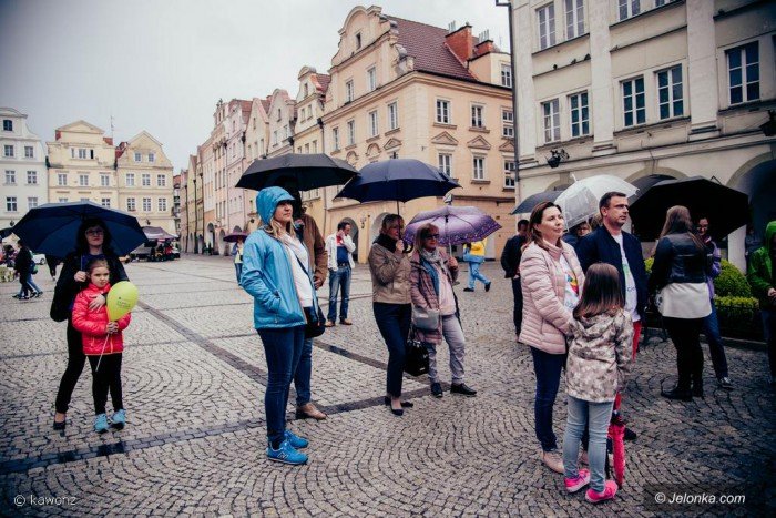 cudowni-ludzie-pomagaja-gosi-foto-68747