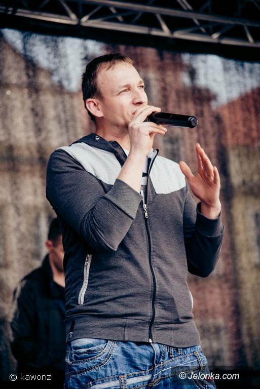 cudowni-ludzie-pomagaja-gosi-foto-68747