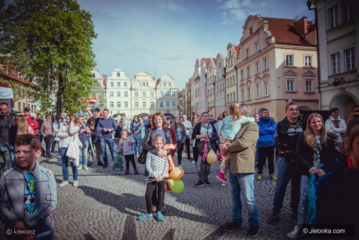 cudowni-ludzie-pomagaja-gosi-foto-68747