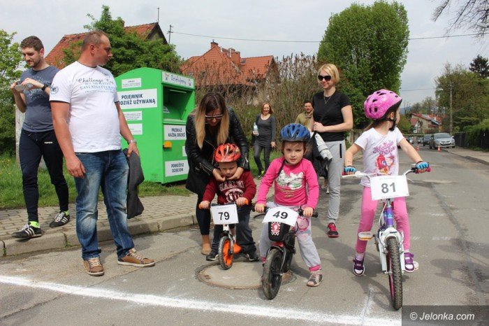 rodzinne-sciganie-na-rowerach-foto-68760