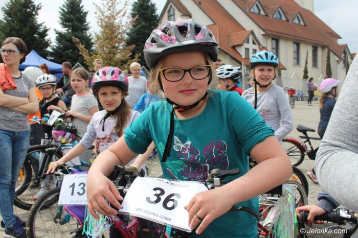 rodzinne-sciganie-na-rowerach-foto-68760