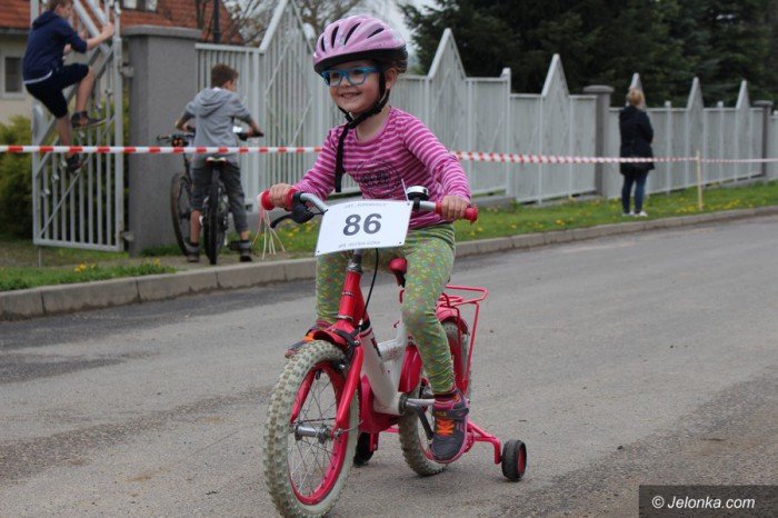 rodzinne-sciganie-na-rowerach-foto-68760