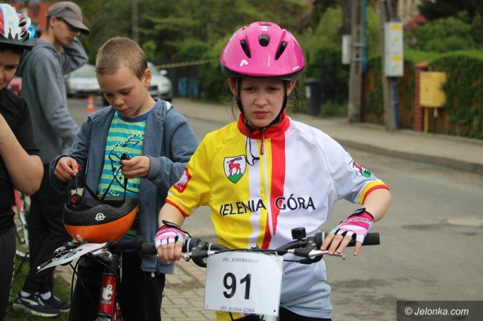 rodzinne-sciganie-na-rowerach-foto-68760