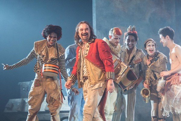 rosencrantz-i-guildenstern-nie-zyja-w-heliosie-foto-68795