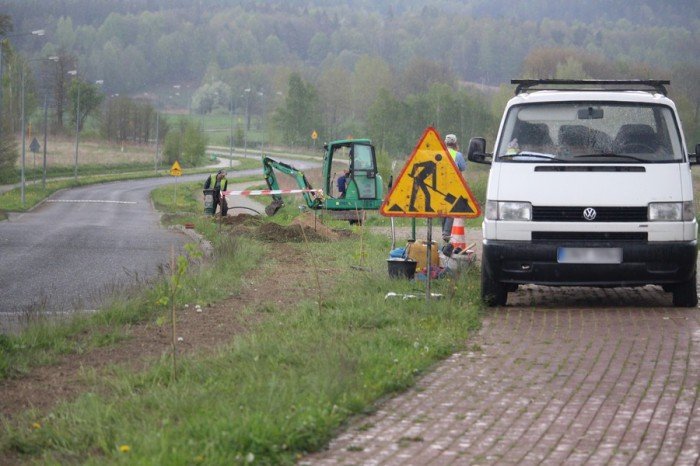 czytelnik-sadzili-drzewka-a-teraz-niszcza-foto-68806