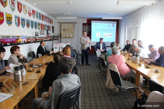 rozmawiali-o-barierach-w-komunikacji-miejskiej-foto-68826
