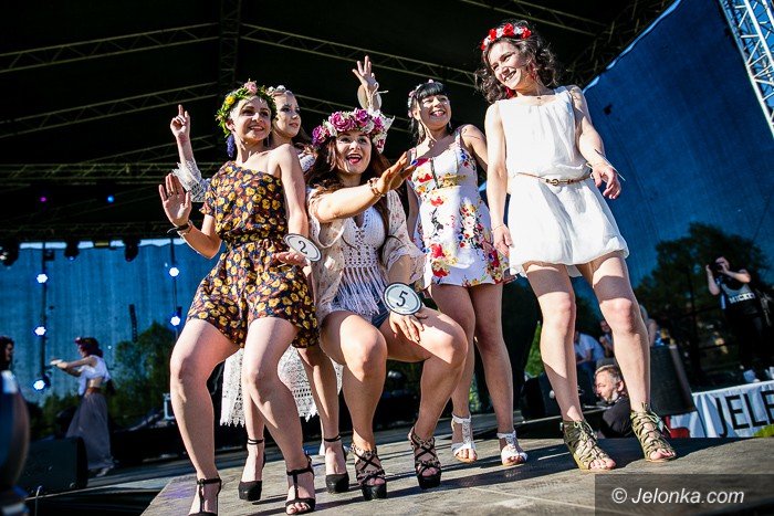 wybrali-miss-i-bawili-sie-z-obuzami-foto-68842