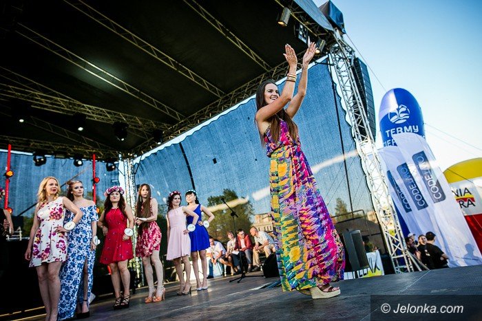 wybrali-miss-i-bawili-sie-z-obuzami-foto-68842