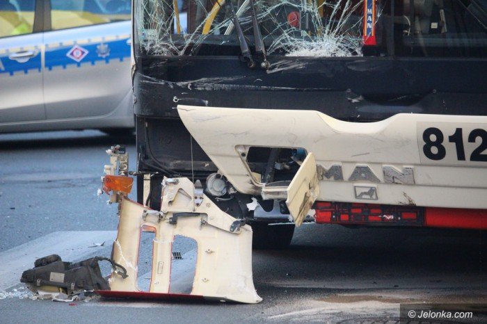 zderzenie-dacii-z-autobusem-mzk-foto-68860