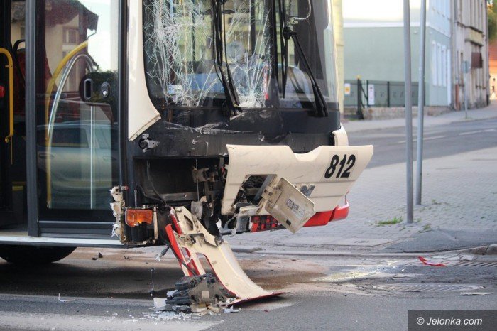 zderzenie-dacii-z-autobusem-mzk-foto-68860