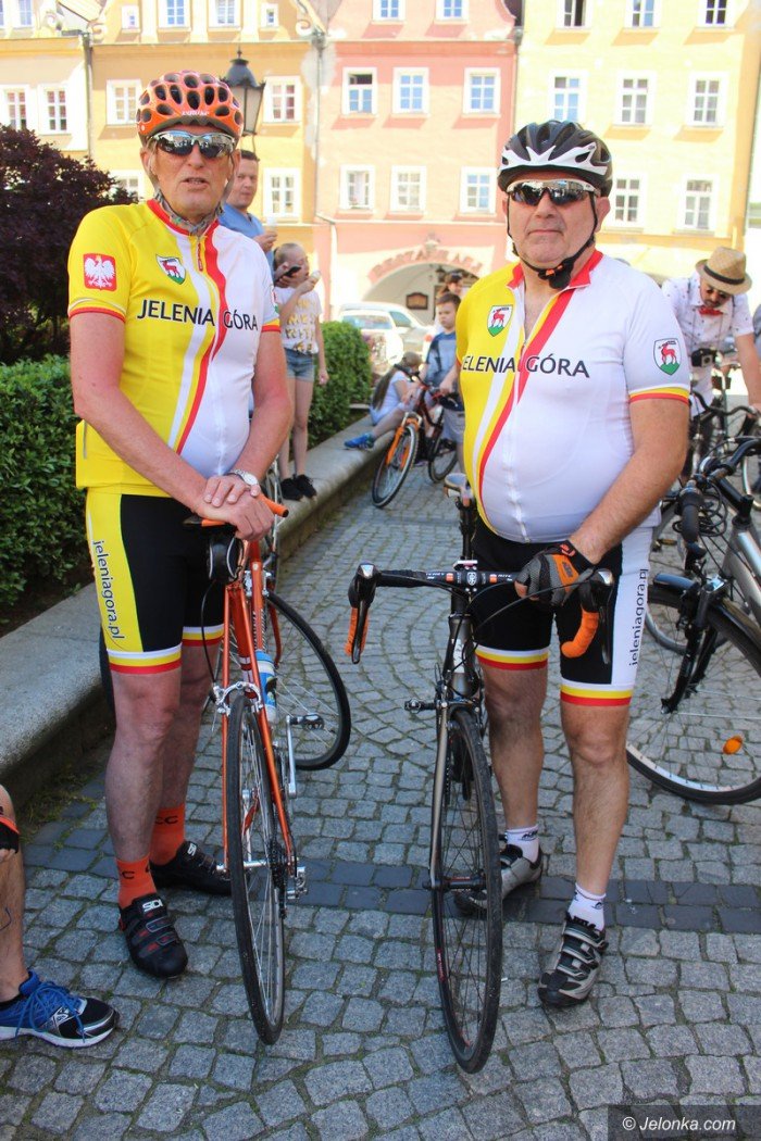 retro-zabawa-na-rowerach-foto-69013