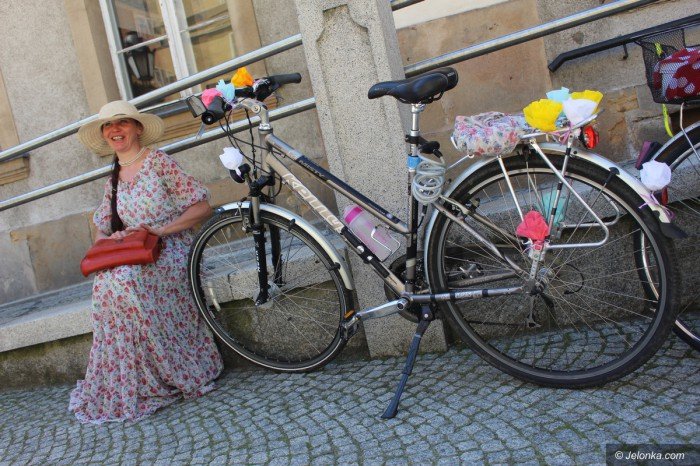 retro-zabawa-na-rowerach-foto-69013
