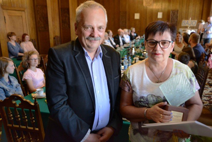 dzieki-nim-osierocone-dzieci-miay-kochajaca-rodzine-foto-69038
