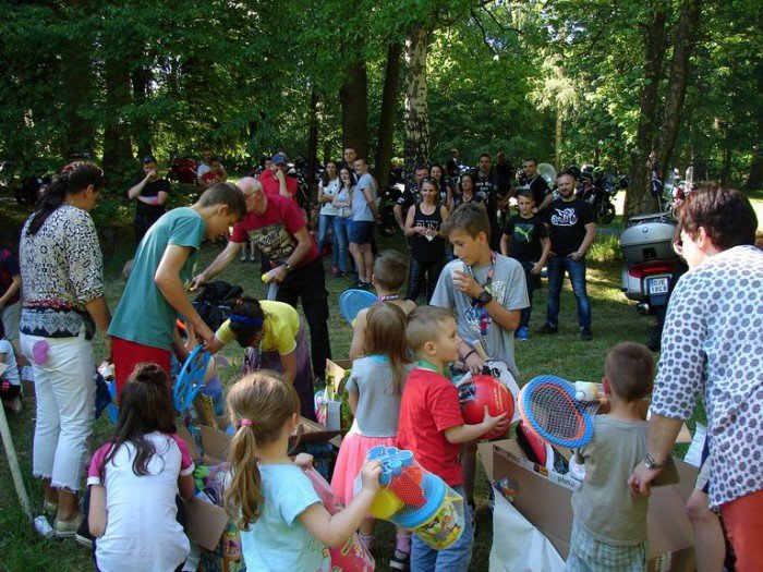 motocyklowy-dzien-dziecka-w-dabrowce-foto-69045