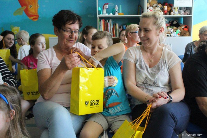 w-dniu-dziecka-pamietali-o-maych-pacjentach-foto-69097