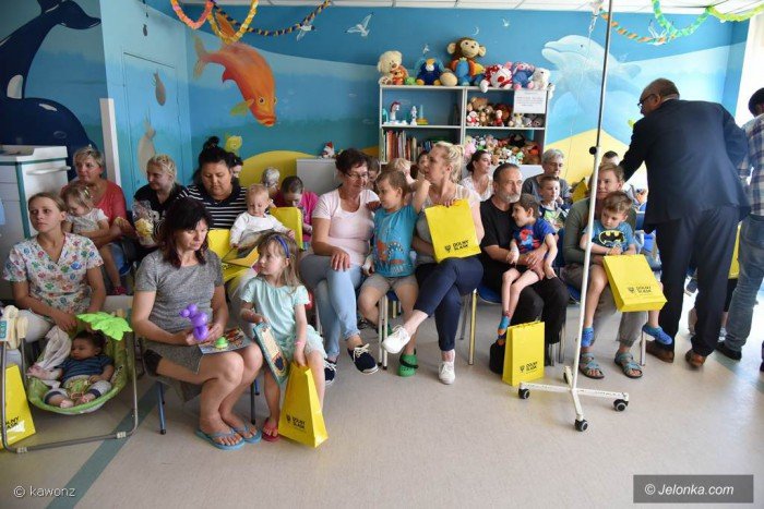 w-dniu-dziecka-pamietali-o-maych-pacjentach-foto-69097