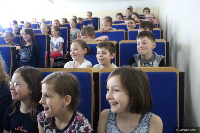 wyjatkowa-calineczka-dla-dzieci-z-sp-13-foto-69104