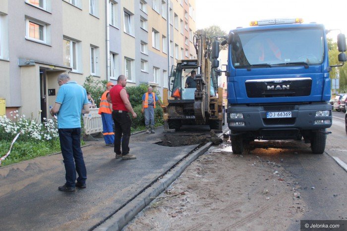 duza-awaria-wodociagu-na-zabobrzu-foto-aktualizacja-69210