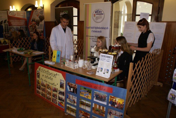 odbyy-sie-targi-edukacji-i-pracy-w-kpsw-foto-69216