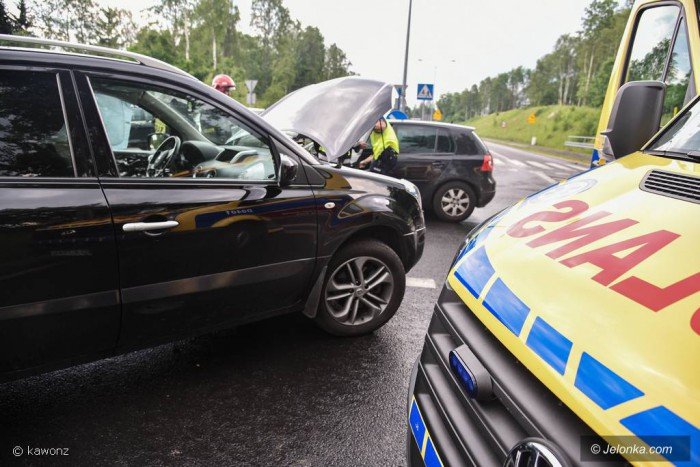 zderzenie-dwoch-aut-na-ulicy-sudeckiej-foto-69275