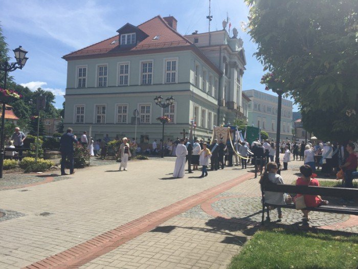 uroczysta-procesja-w-kowarach-foto-69346