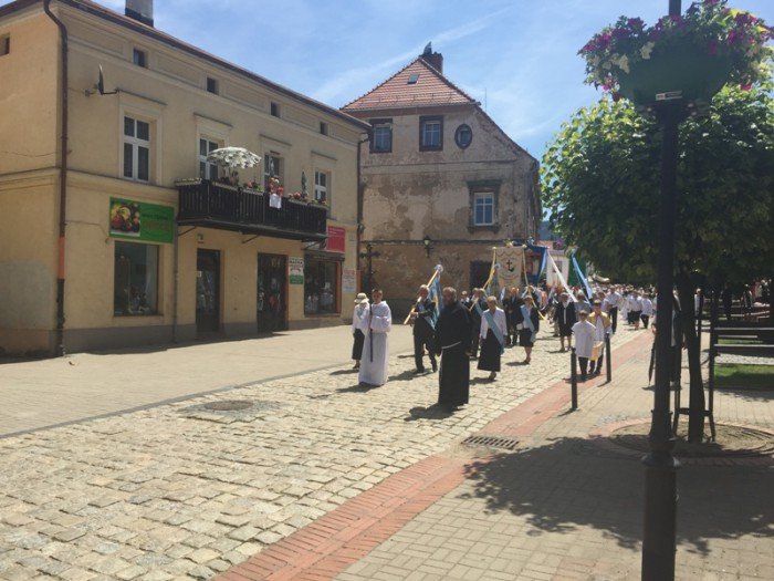 uroczysta-procesja-w-kowarach-foto-69346