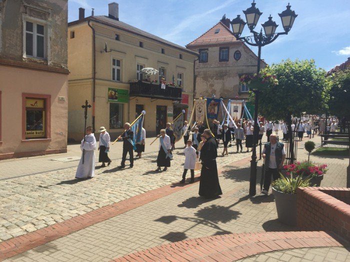 uroczysta-procesja-w-kowarach-foto-69346