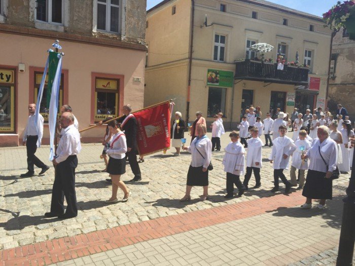 uroczysta-procesja-w-kowarach-foto-69346