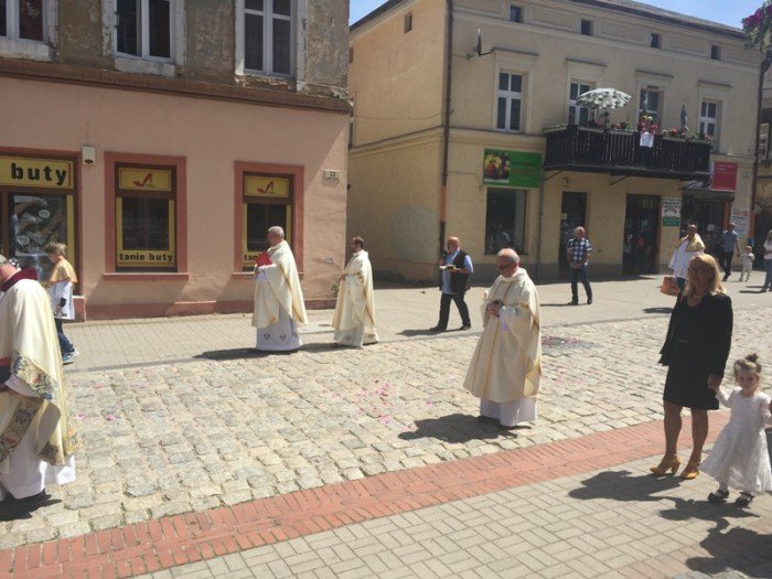 uroczysta-procesja-w-kowarach-foto-69346