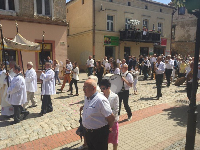 uroczysta-procesja-w-kowarach-foto-69346