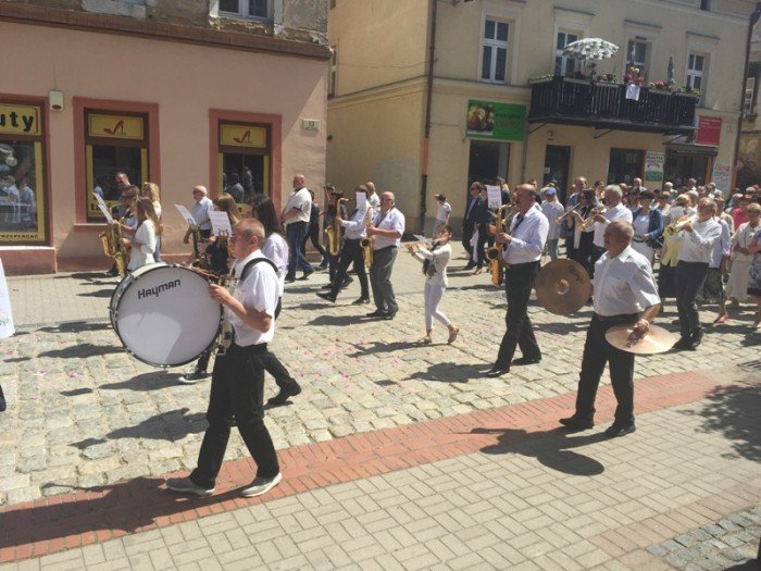 uroczysta-procesja-w-kowarach-foto-69346