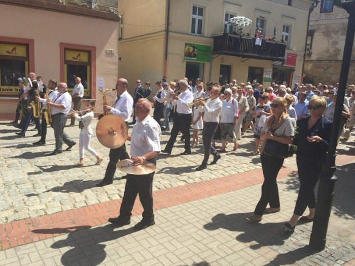 uroczysta-procesja-w-kowarach-foto-69346