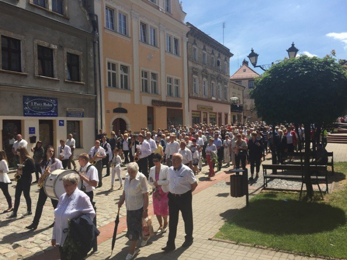 uroczysta-procesja-w-kowarach-foto-69346