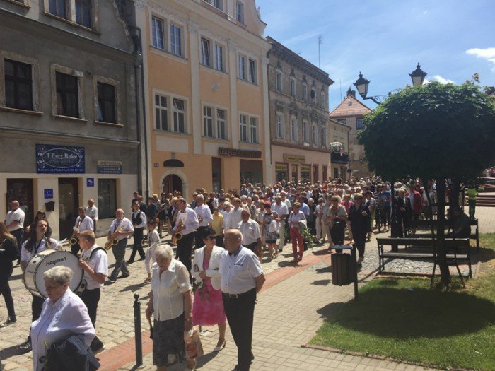 uroczysta-procesja-w-kowarach-foto-69346