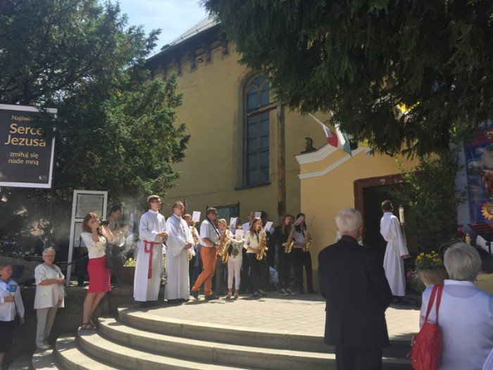 uroczysta-procesja-w-kowarach-foto-69346