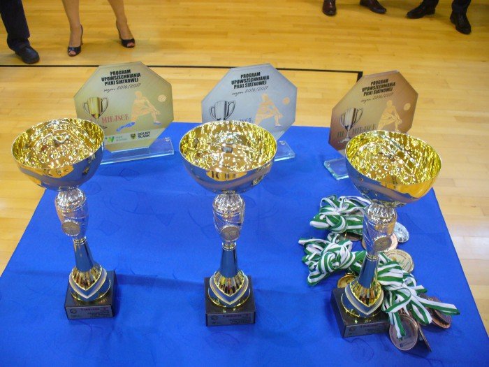 rewelacyjny-wystep-modych-siatkarek-foto-69380