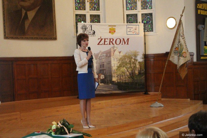 uczniowie-rozpoczeli-upragnione-wakacje-foto-69477