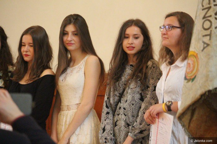 uczniowie-rozpoczeli-upragnione-wakacje-foto-69477