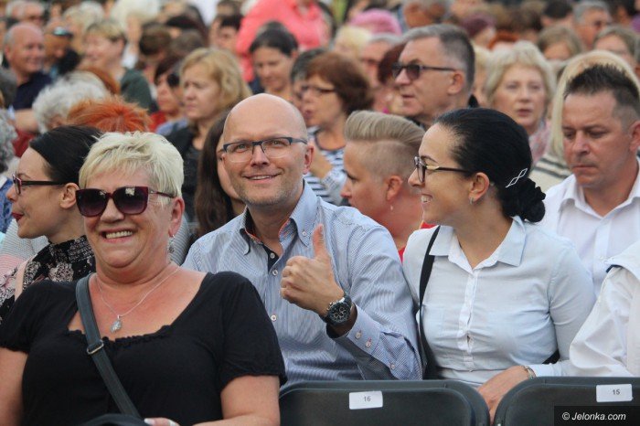 jeleniogorzanie-zachwyceni-widowiskiem-operowym-foto-69498
