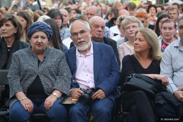 jeleniogorzanie-zachwyceni-widowiskiem-operowym-foto-69498