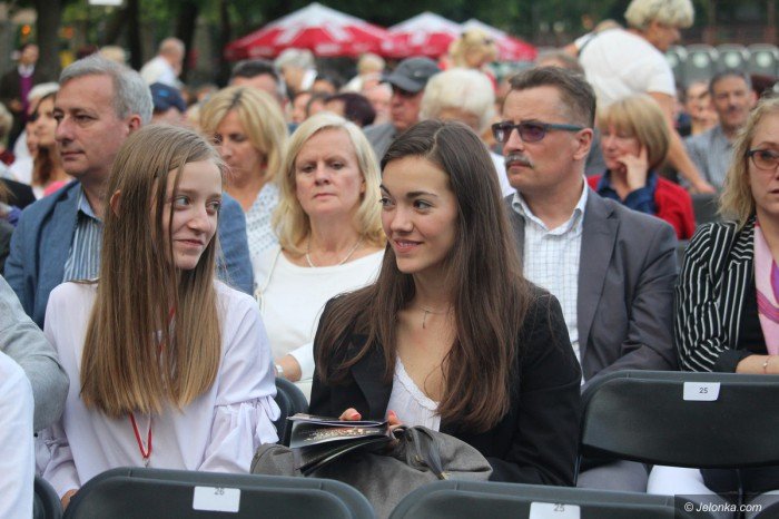 jeleniogorzanie-zachwyceni-widowiskiem-operowym-foto-69498