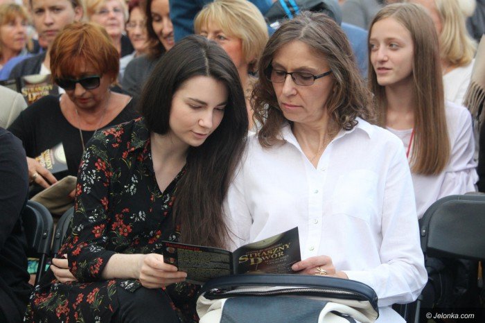 jeleniogorzanie-zachwyceni-widowiskiem-operowym-foto-69498