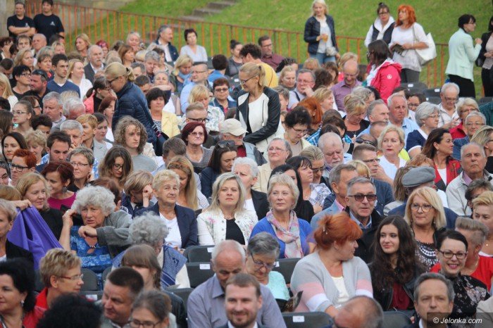 jeleniogorzanie-zachwyceni-widowiskiem-operowym-foto-69498