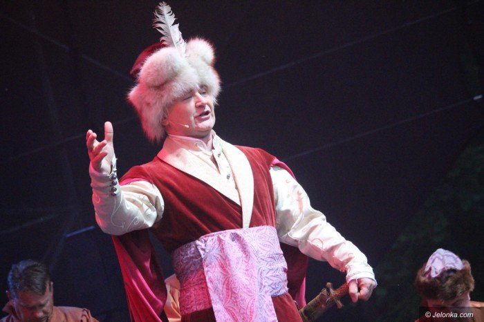 jeleniogorzanie-zachwyceni-widowiskiem-operowym-foto-69498