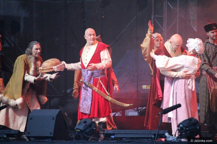 jeleniogorzanie-zachwyceni-widowiskiem-operowym-foto-69498
