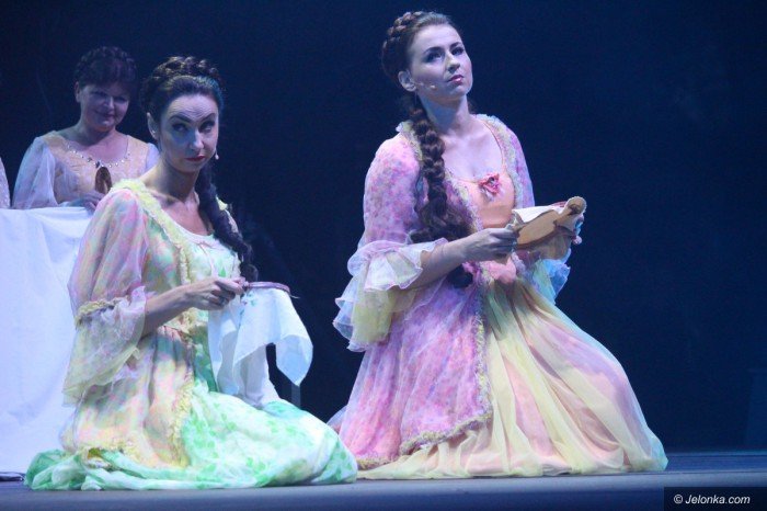 jeleniogorzanie-zachwyceni-widowiskiem-operowym-foto-69498
