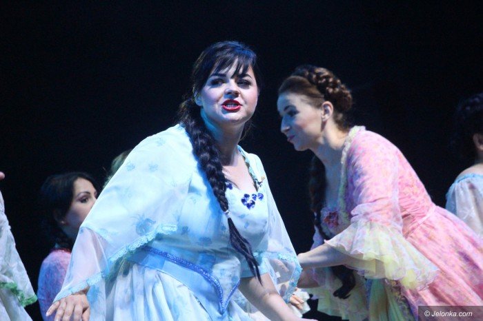 jeleniogorzanie-zachwyceni-widowiskiem-operowym-foto-69498