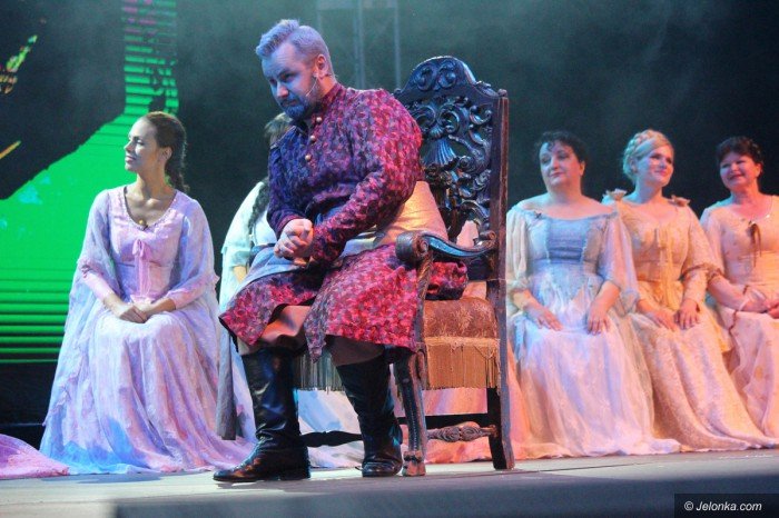 jeleniogorzanie-zachwyceni-widowiskiem-operowym-foto-69498