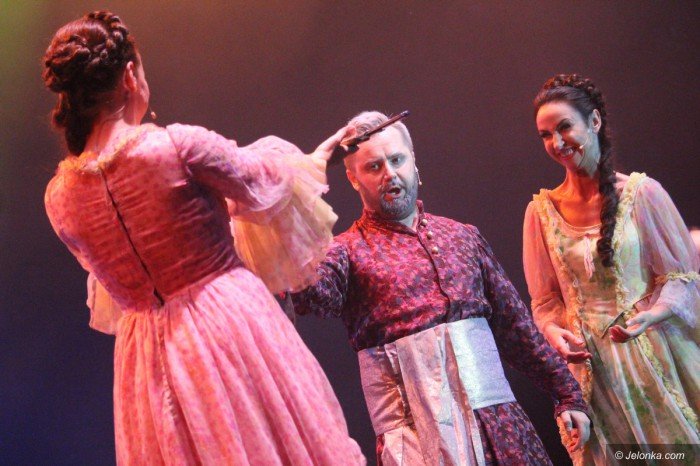 jeleniogorzanie-zachwyceni-widowiskiem-operowym-foto-69498